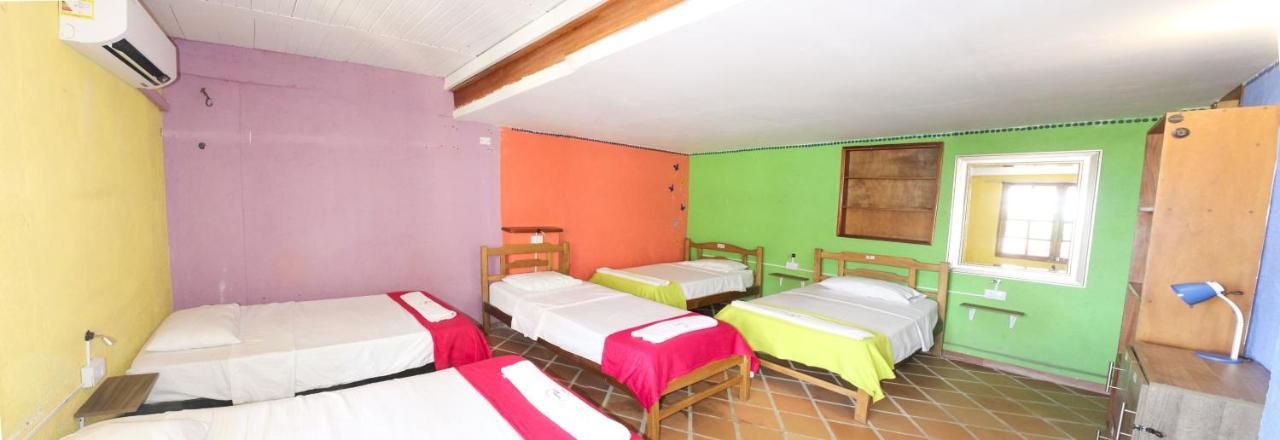 Tayrona Colors Hostel Taganga Exterior photo